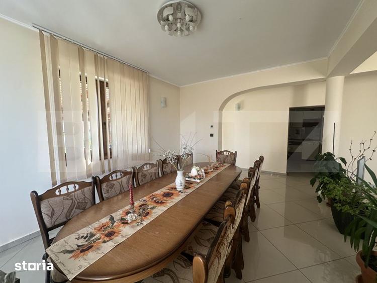 Casă cu 6 camere cu Teren 853 Mp în Păulești