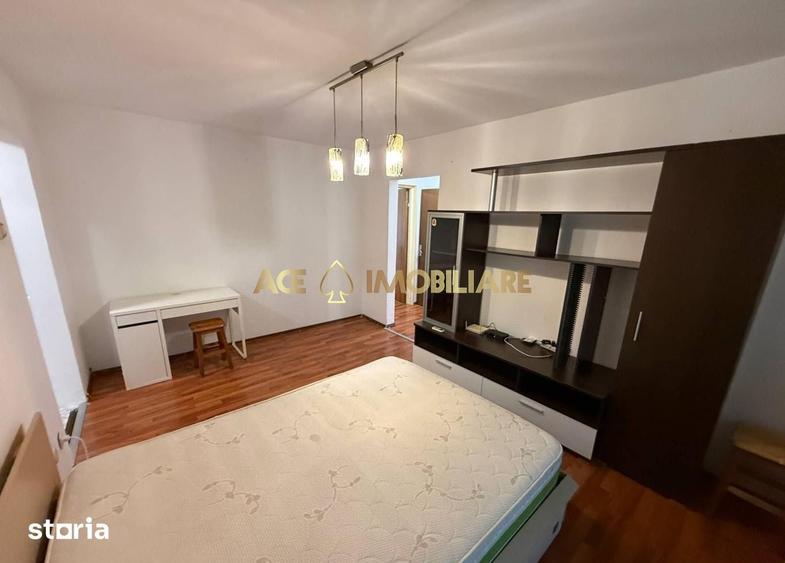 Apartament cu 3 camere în Drumul Taberei