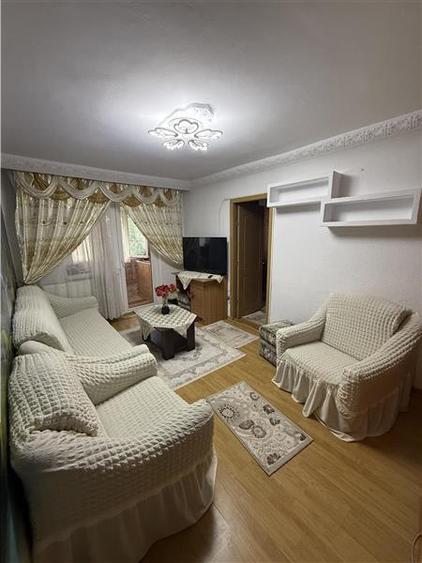 Apartament cu 2 camere semidecomandat în Km 4-5
