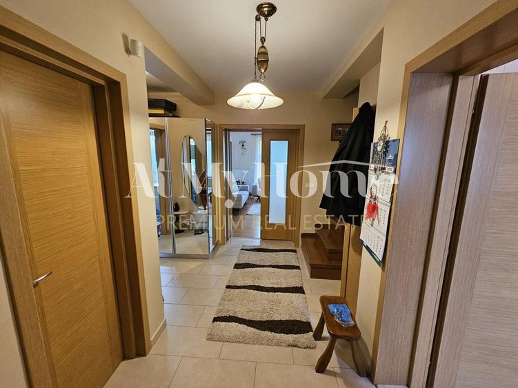 Duplex cu 6 camere cu Piscina în Iancu Nicolae
