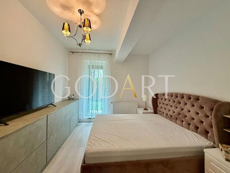 Apartament cu 3 camere decomandat, mobilat în Titan