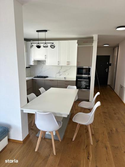 Apartament cu 4 camere decomandat, mobilat în Europa