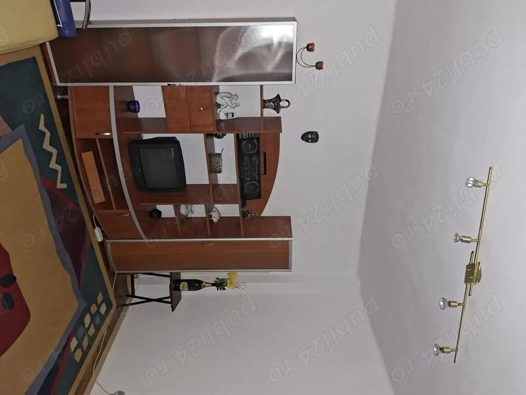 Casă cu 4 camere în Cetate