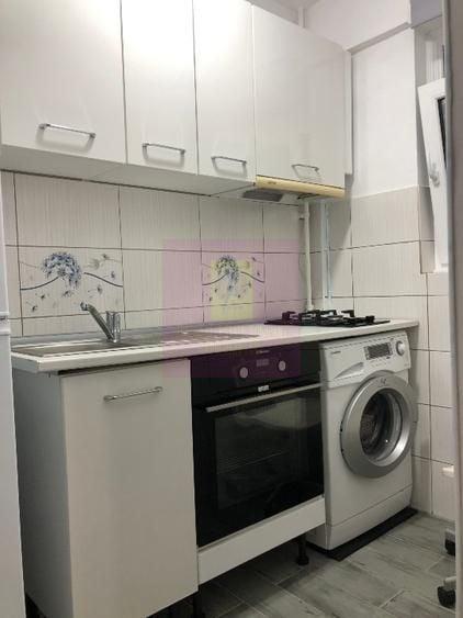 Garsonieră semidecomandată în Titan