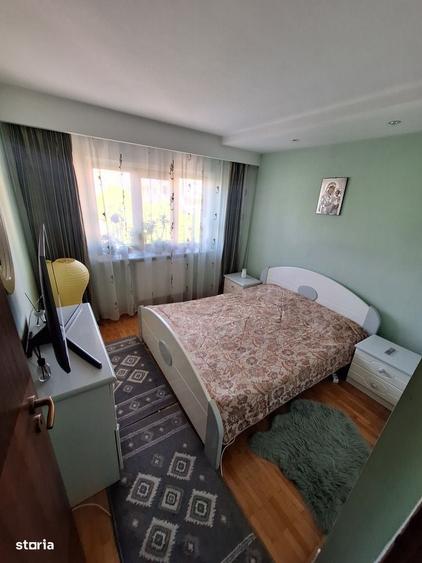 Apartament cu 3 camere decomandat în Ostroveni