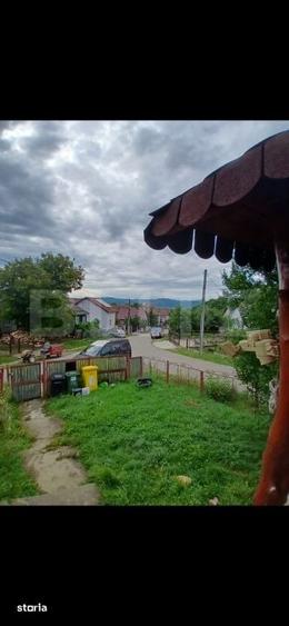 Casă cu 4 camere cu Teren 1200 Mp în Central