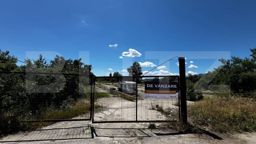 Teren Construcții intravilan de 13208 mp, în Industrială