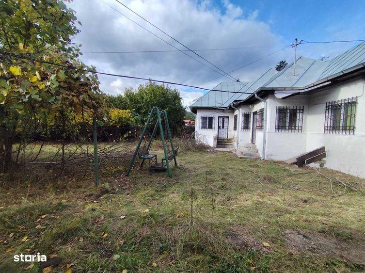 Casă cu 4 camere cu Teren 80 Mp în Valea