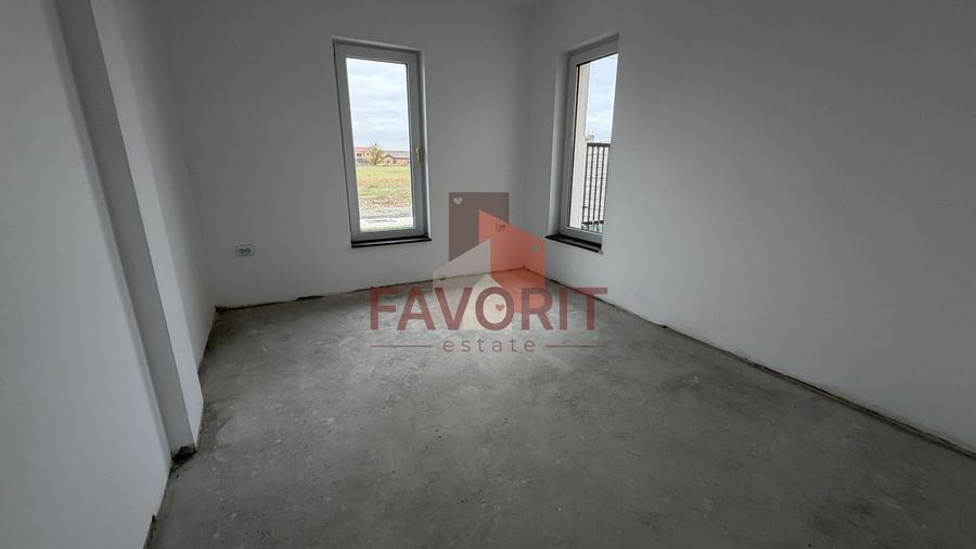 Duplex cu 5 camere cu Canalizare în Moșnița Nouă