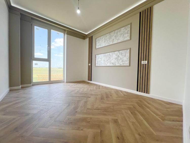 Apartament cu 3 camere decomandat în Torontalului