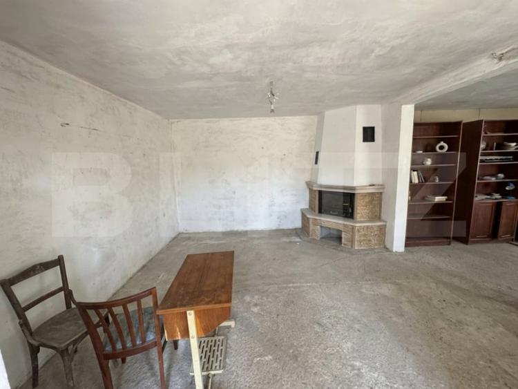Casa spa?ioasa de vanzare in Santuhalm 160 mp util - 1