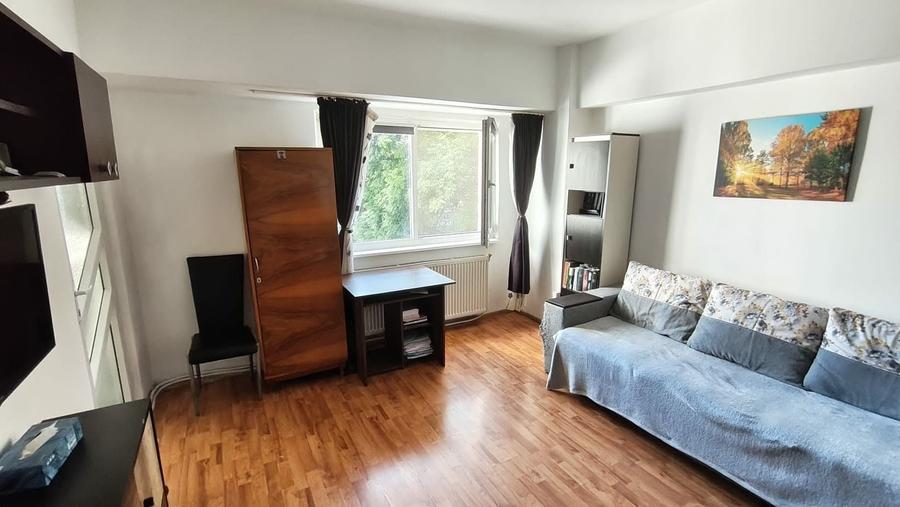 Apartament cu 3 camere decomandat în Ultracentral