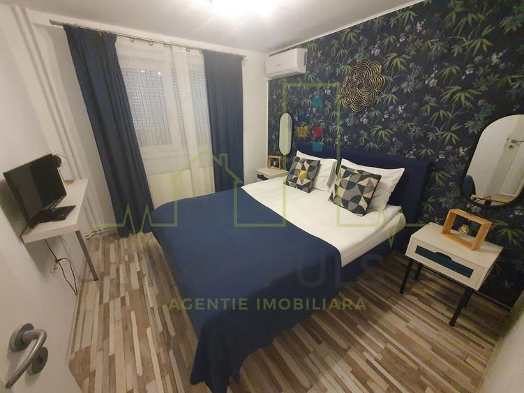 Casă individuală cu 10 camere cu Piscina în Soarelui