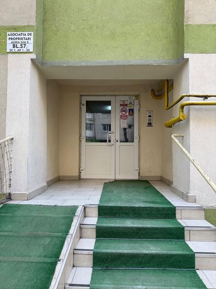 Apartament cu 4 camere decomandat în Pantelimon