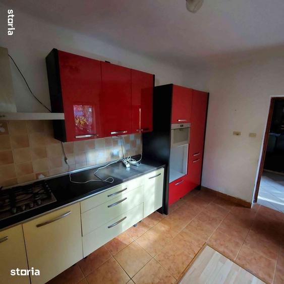 Casă cu 3 camere cu Teren 300 Mp în Păulești