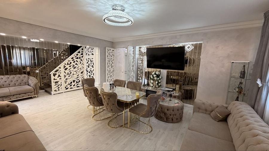 Apartament cu 4 camere în Dobroești
