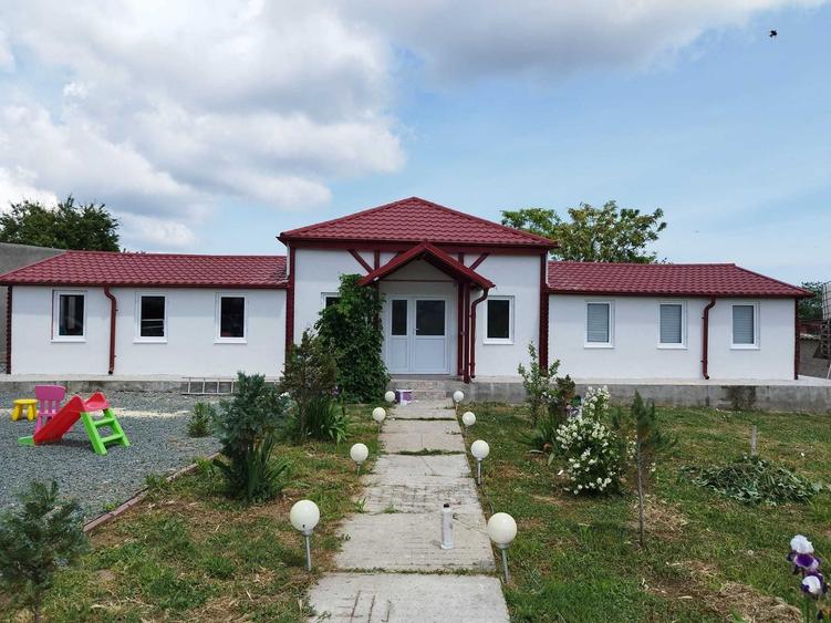 Casă cu 4 camere în Vadu