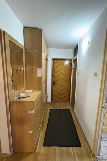 Apartament cu 3 camere decomandat în Păcii