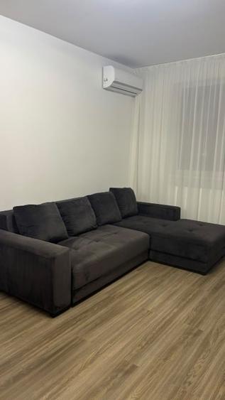 Apartament cu 3 camere decomandat, mobilat în Tractorul