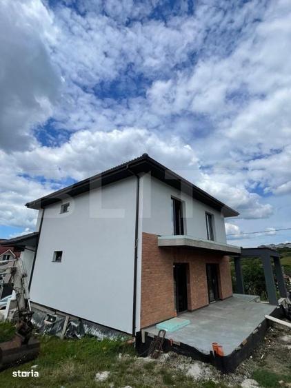 Casă cu 4 camere în Dezmir