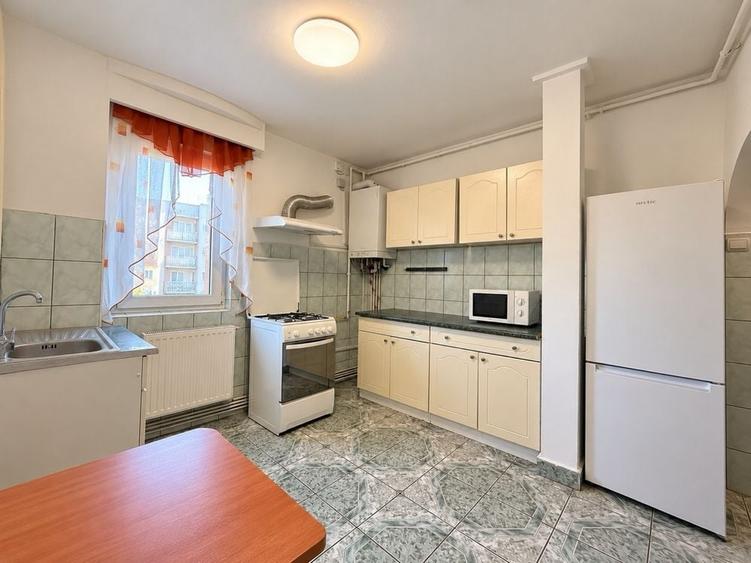 Apartament cu 2 camere semidecomandat în Astra