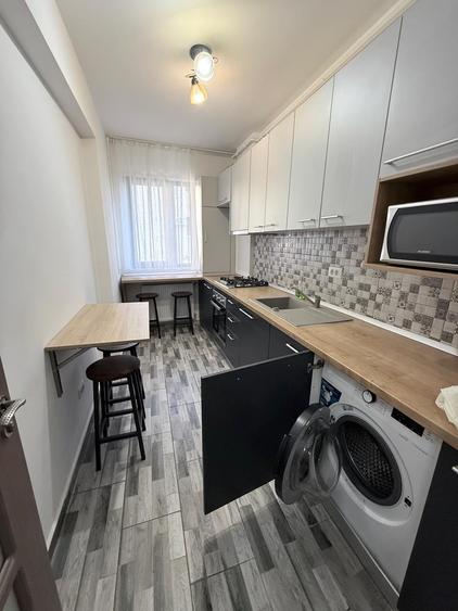 Apartament cu 3 camere decomandat în Militari