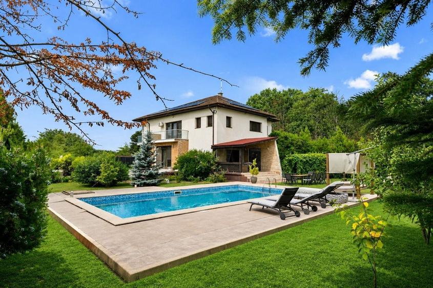 Casă individuală cu 10 camere cu Piscina în Băneasa