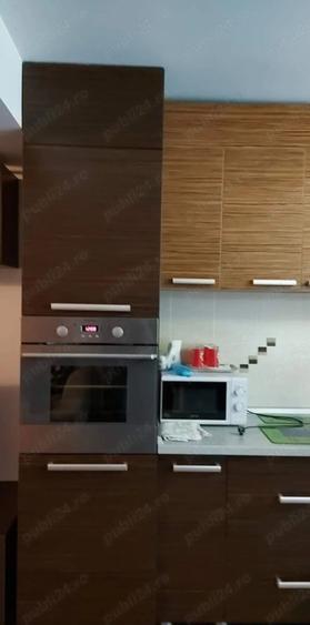 Apartament cu 3 camere decomandat în Florești