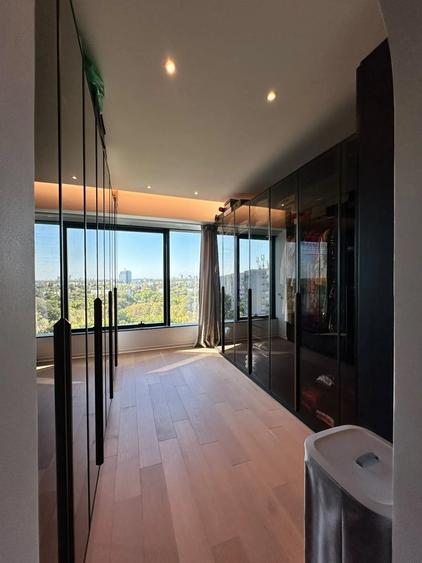 Apartament cu 4 camere decomandat în Floreasca