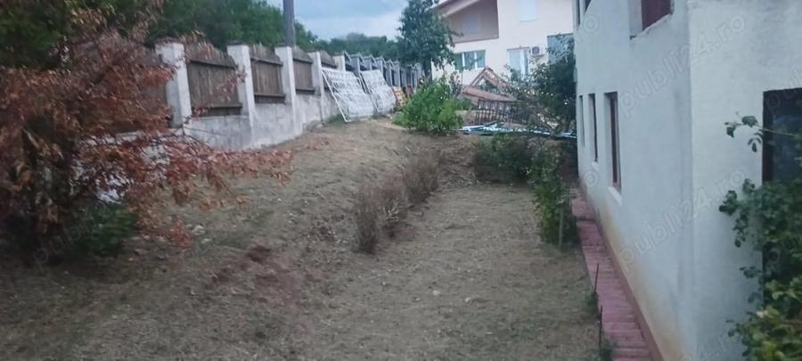 Casă cu Teren 2800 Mp în Văleni