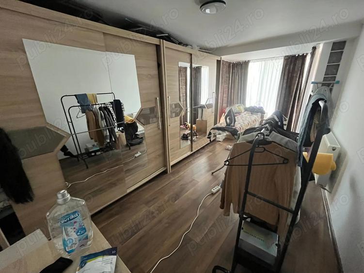 Casă cu 5 camere cu Teren 230 Mp în Central