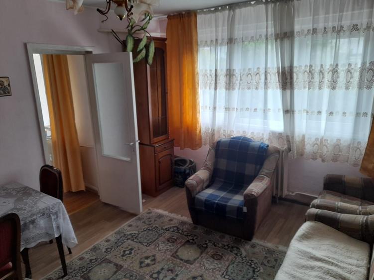 Apartament cu 2 camere nedecomandat în George Enescu