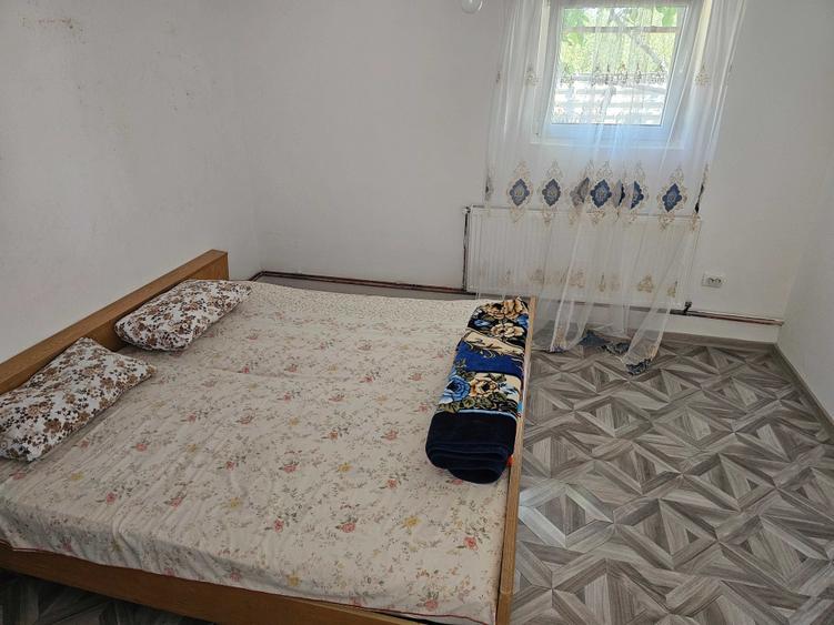 Casă cu 4 camere în Albești-Paleologu
