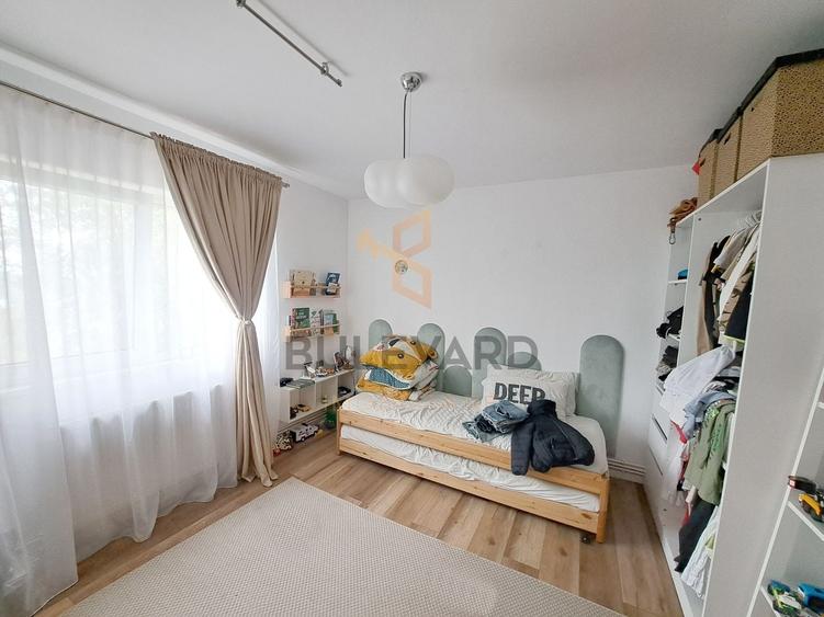 Apartament cu 4 camere decomandat, mobilat în Zorilor