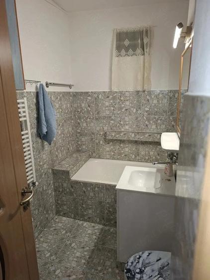 Garsonieră decomandată în Complex Studențesc