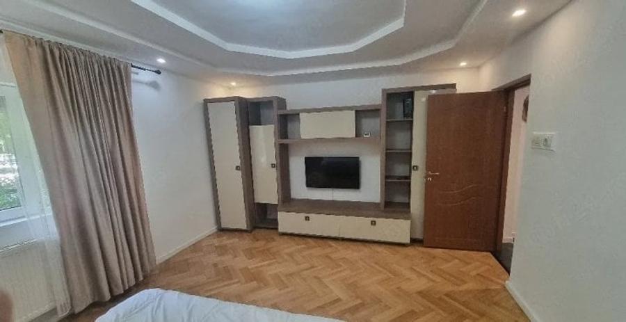 Apartament cu 2 camere decomandat, mobilat în Rahova