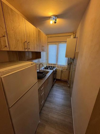 Apartament cu 3 camere decomandat în Cetății
