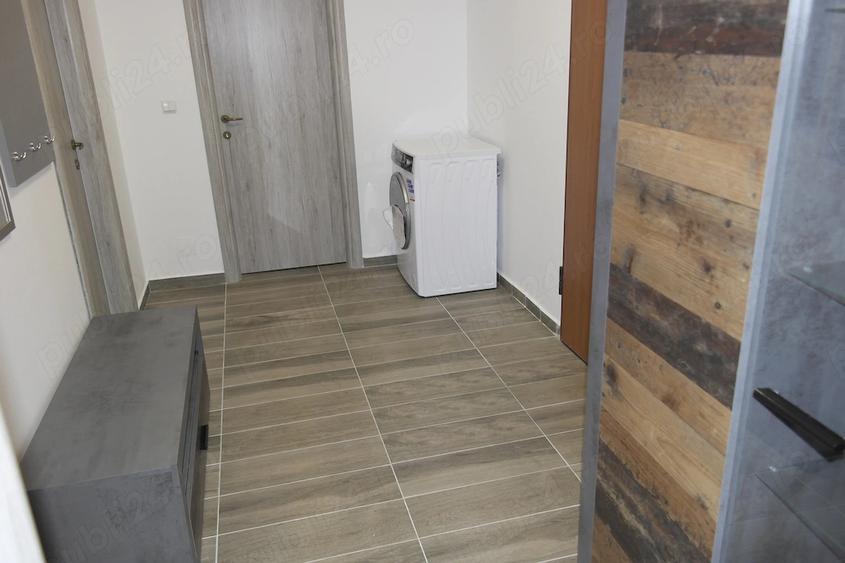 Apartament cu 2 camere decomandat în Apărătorii Patriei