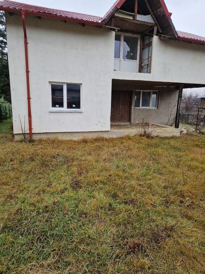 Casă cu 4 camere în Soveja