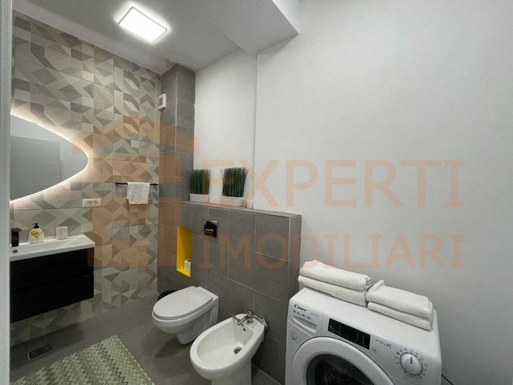Apartament cu 3 camere semidecomandat, mobilat în Mamaia-Sat