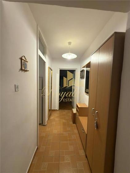 Apartament cu 2 camere semidecomandat, mobilat în Complex Studențesc