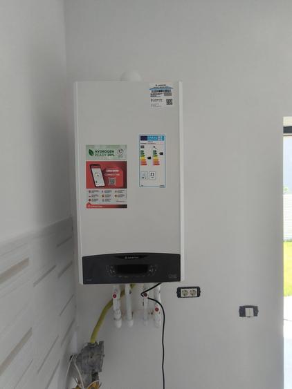 Casă individuală cu 4 camere cu Canalizare în Exterior Vest