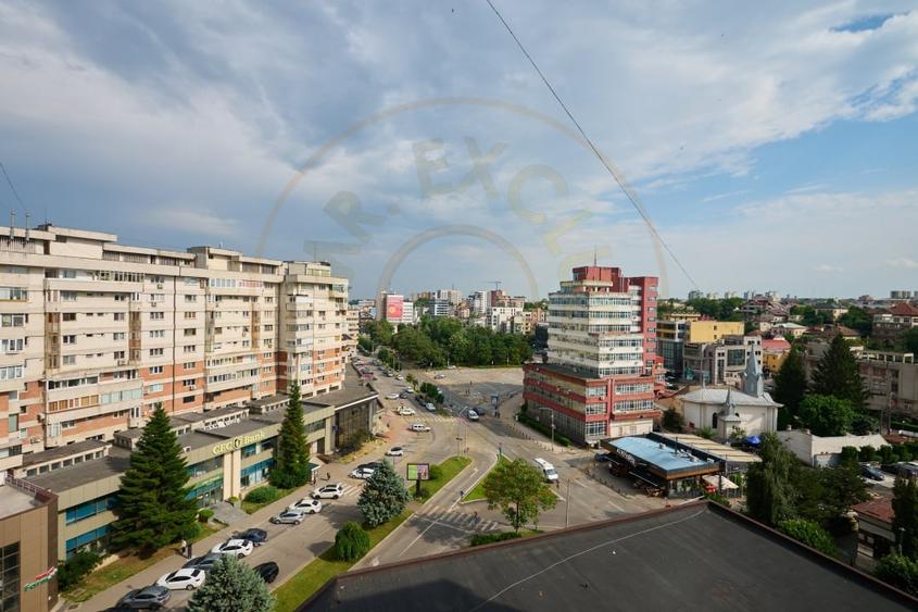 Apartament cu 3 camere decomandat, mobilat în Ultracentral