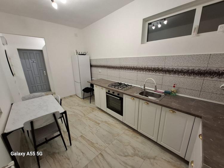 Apartament cu 2 camere semidecomandat în Gară