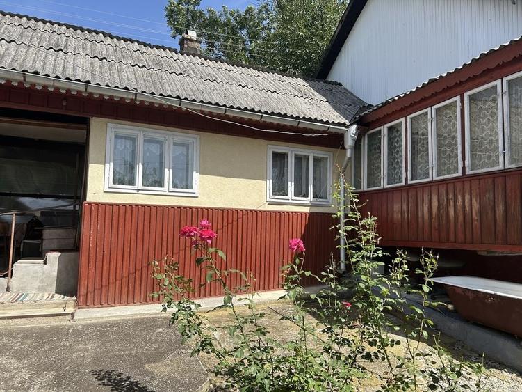 Casă cu 2 camere în Comănești