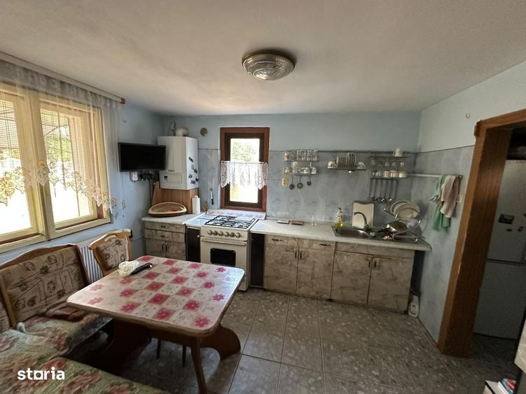 Casă cu 4 camere în Sântuhalm