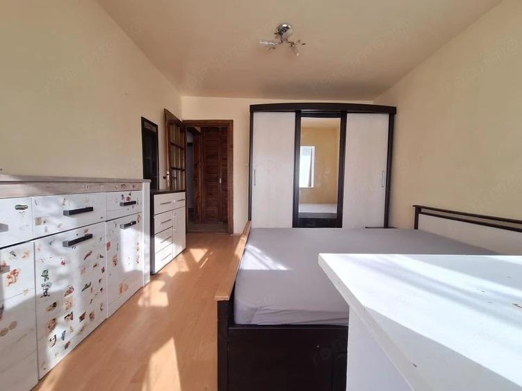 Apartament spatios - 3 camere - 2 bai - 67 mp - zona Lipovei - 7