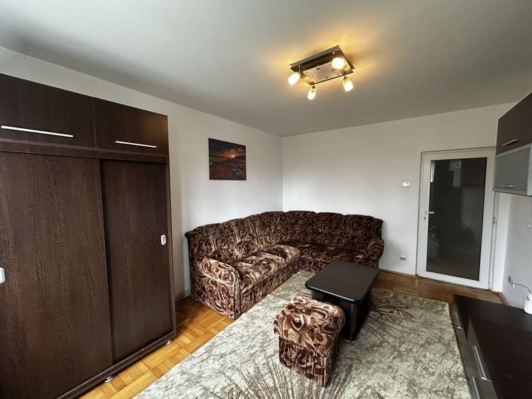 Apartament cu 2 camere decomandat, mobilat în Podgoria