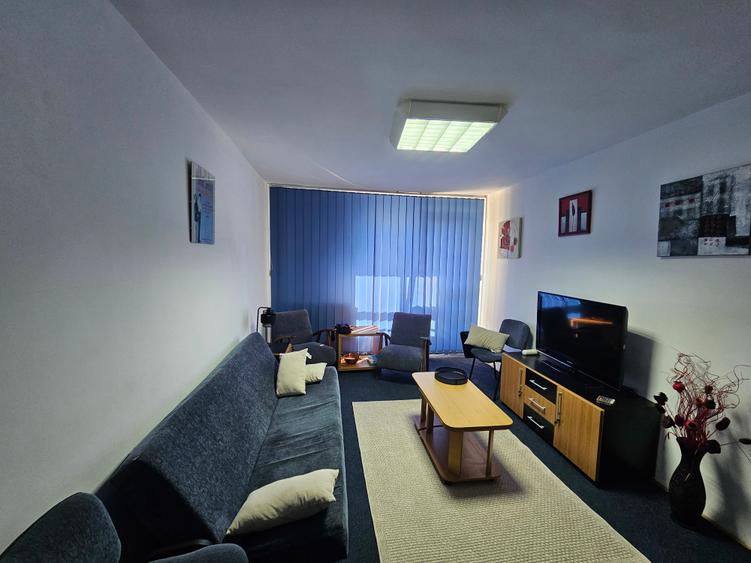 Apartament cu 3 camere decomandat în Piața Unirii