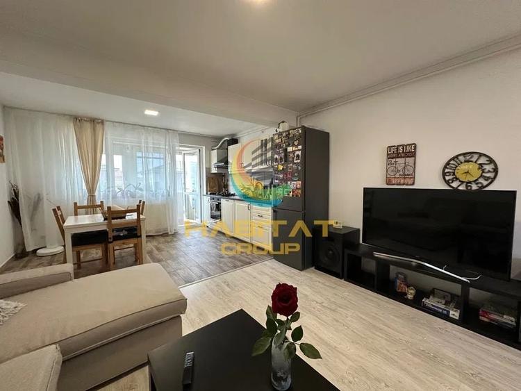 Apartament cu 3 camere decomandat, mobilat în Central